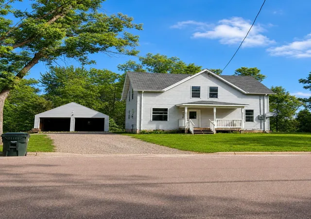 Photo 1 of Single family home for sale at 458 4th Street N, Brownton, MN 55312 | MLS# 7141519 | Listing updated on 2026-09-11