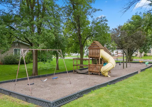 Photo 3 of Single family home for sale at 280 Colfax Ave Ne, Hector, MN 55342 | MLS# 7141563 | Listing updated on 2026-09-11