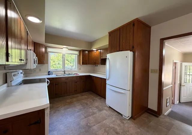 Photo 2 of Sale Pending at 501 Center St E, Roseau, MN 56751 | MLS# 7141568 | Listing updated on 2026-09-14