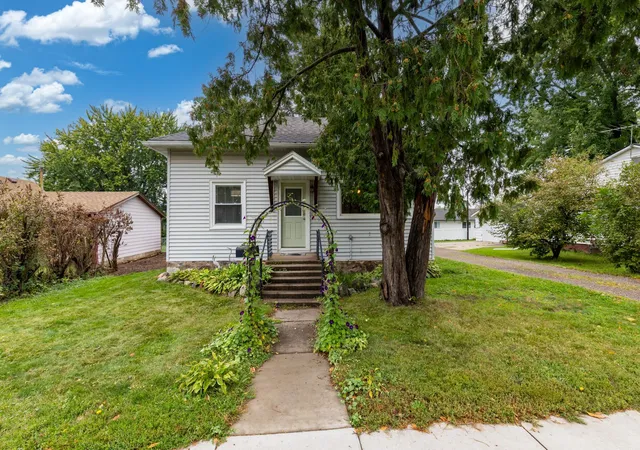 Photo 38 of Sale Pending at 230 2nd Street SE, Milaca, MN 56353 | MLS# 7141645 | Listing updated on 2026-10-09