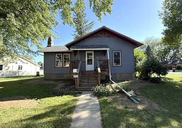 Photo 1 of Single family home for sale at 845 12th Street, Windom, MN 56101 | MLS# 7141667 | Listing updated on 2026-09-11