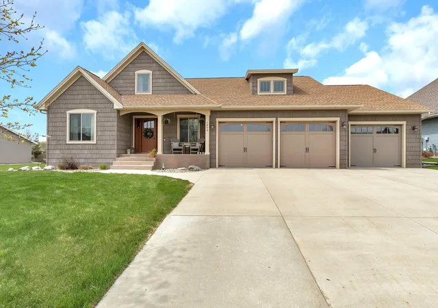 Photo 1 of Single family home for sale at 1804 4th Street Ne, Willmar, MN 56201 | MLS# 7141668 | Listing updated on 2026-09-11