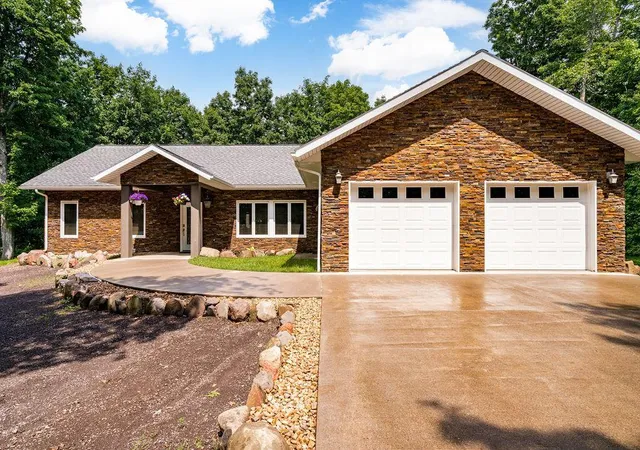 Photo 2 of Single family home for sale at 5669 W Park Hl Rd, Finland, MN 55603 | MLS# 7141719 | Listing updated on 2026-09-11