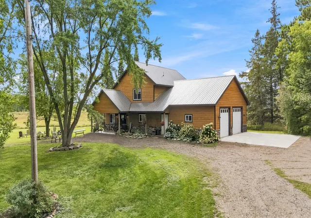 Single family home for sale at 3331 Sunset St, Hinckley, MN 55037 | MLS# 7141740