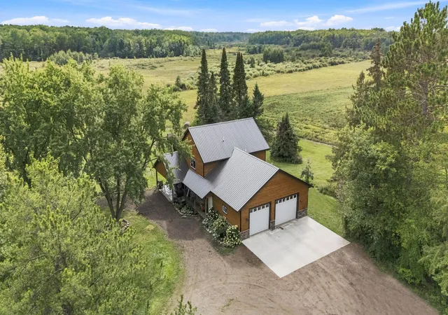 Photo 1 of Single family home for sale at 3331 Sunset St, Hinckley, MN 55037 | MLS# 7141740 | Listing updated on 2026-10-03