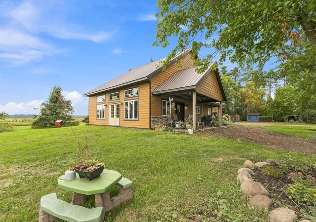 Photo 4 of Single family home for sale at 3331 Sunset St, Hinckley, MN 55037 | MLS# 7141740 | Listing updated on 2026-10-03