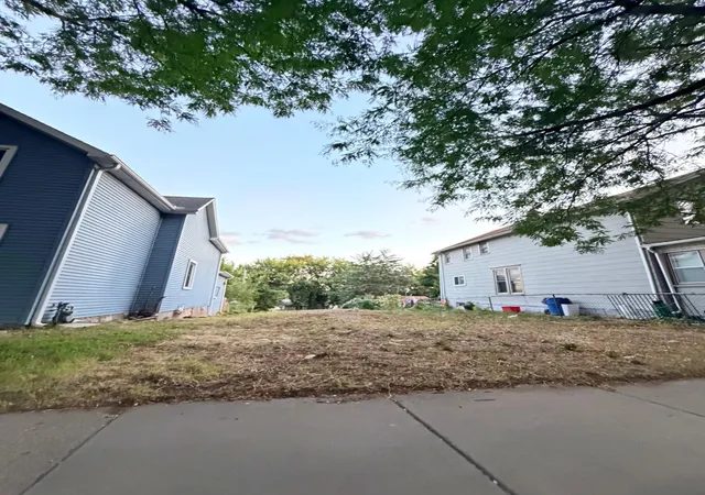 Photo 1 of Land for sale at 914 York Ave, Saint Paul, MN 55106 | MLS# 7141758 | Listing updated on 2026-09-14