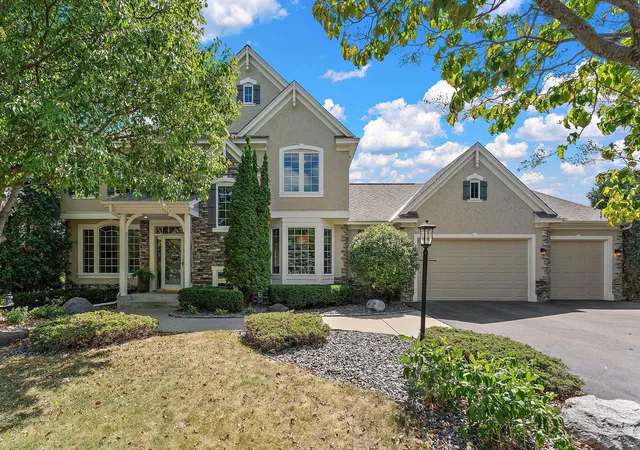 Photo 1 of Single family home for sale at 3749 Fairway Dr, Saint Paul, MN 55125 | MLS# 7141780 | Listing updated on 2026-10-07