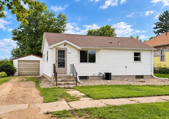 Photo 1 of Single family home for sale at 511 Main St, Ruthton, MN 56170 | MLS# 7141849 | Listing updated on 2026-09-15
