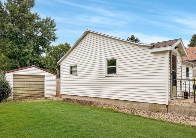 Photo 3 of Single family home for sale at 511 Main St, Ruthton, MN 56170 | MLS# 7141849 | Listing updated on 2026-09-15