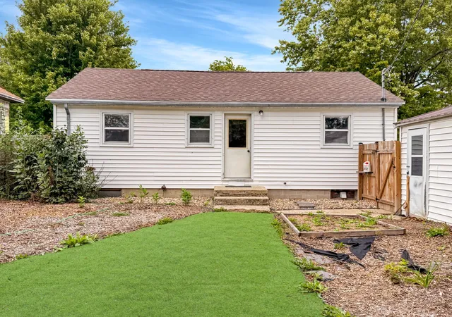 Photo 3 of Single family home for sale at 511 Main St, Ruthton, MN 56170 | MLS# 7141849 | Listing updated on 2026-09-15