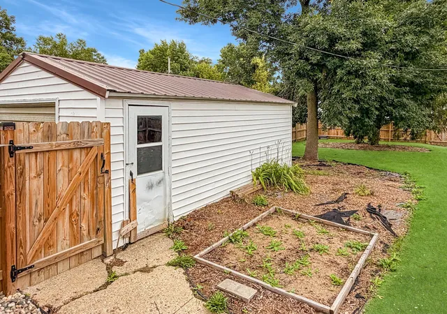 Photo 4 of Single family home for sale at 511 Main St, Ruthton, MN 56170 | MLS# 7141849 | Listing updated on 2026-09-15