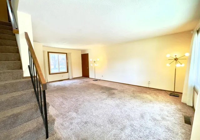 Photo 3 of Single family home for sale at 3235 Hamlet Dr, Saint Paul, MN 55125 | MLS# 7141929 | Listing updated on 2026-09-11