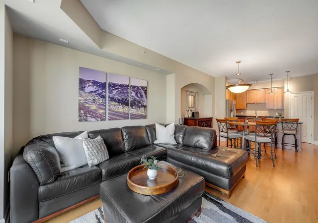 Photo 3 of Condo for sale at 500 E Grant St #709, Minneapolis, MN 55404 | MLS# 7141957 | Listing updated on 2026-09-14