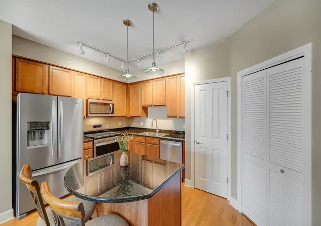 Photo 4 of Condo for sale at 500 E Grant St #709, Minneapolis, MN 55404 | MLS# 7141957 | Listing updated on 2026-09-14