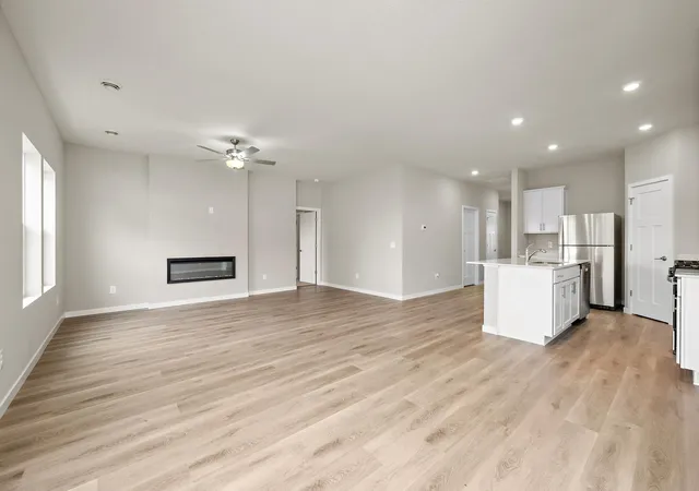 Photo 3 of Single family home for sale at 918 Spruce Cir N, Cambridge, MN 55008 | MLS# 7142008 | Listing updated on 2026-09-11