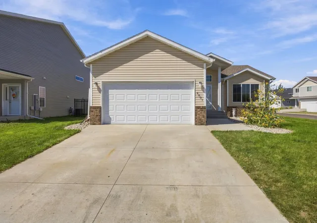 Photo 3 of Single family home for sale at 6001 59 Street S, Fargo, ND 58104 | MLS# 7142073 | Listing updated on 2026-09-15