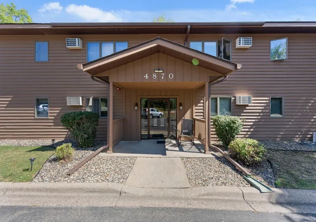 Photo 2 of Condo for sale at 4870 Babcock Trl #312, Inver Grove Heights, MN 55077 | MLS# 7142125 | Listing updated on 2026-09-15