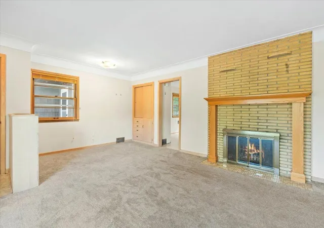 Listing Photo 5 - Condo for sale in building located at 6193 49th St N, Oakdale, MN 55128