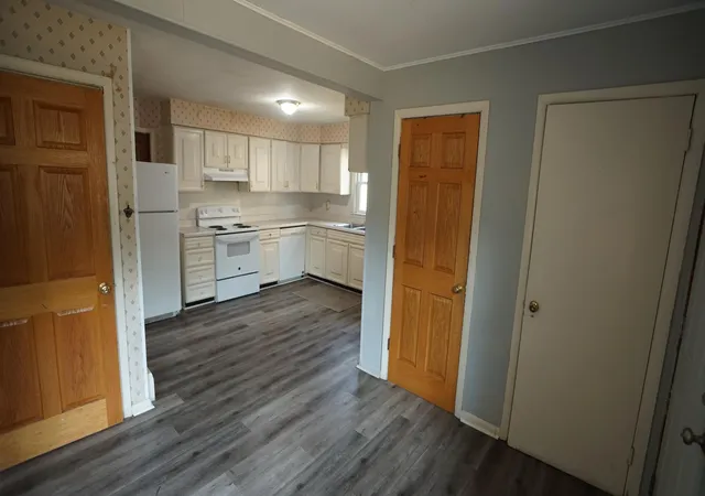 Photo 3 of Single family home for sale at 406 7th Avenue S, Saint Cloud, MN 56301 | MLS# 7142206 | Listing updated on 2026-09-12