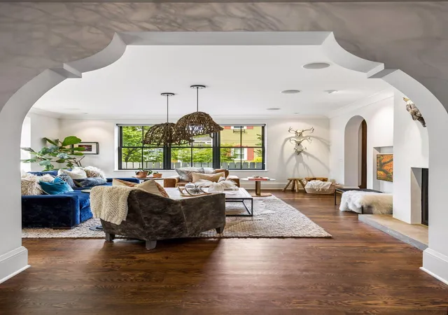 Photo 2 of Sale Pending at 3835 Thomas Ave S, Minneapolis, MN 55410 | MLS# 7142248 | Listing updated on 2026-09-25