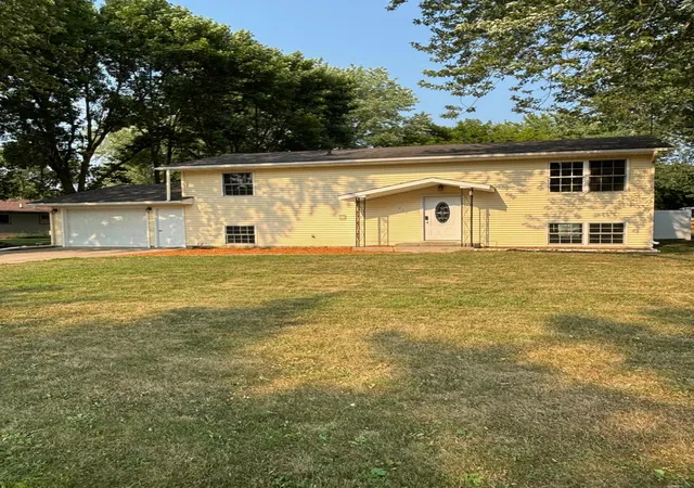 Photo 1 of Single family home for sale at 233 Maple Dr, Foley, MN 56329 | MLS# 7142288 | Listing updated on 2026-09-11