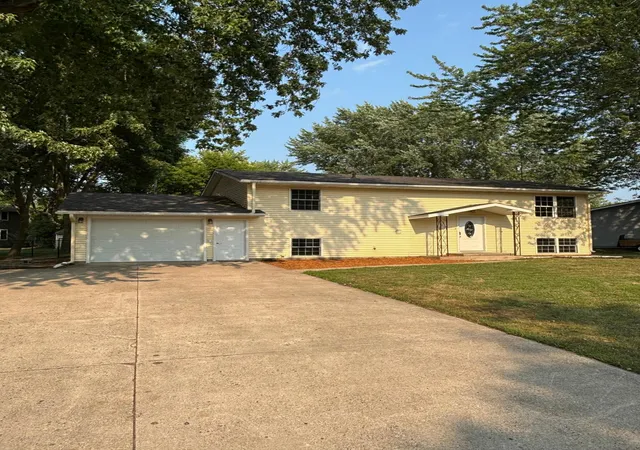 Photo 2 of Single family home for sale at 233 Maple Dr, Foley, MN 56329 | MLS# 7142288 | Listing updated on 2026-09-11