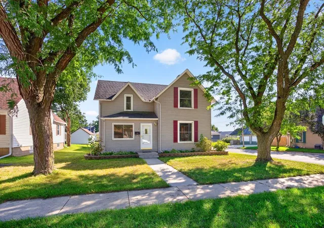 Single family home for sale at 314 2nd Street SW, Stewartville, MN 55976 | MLS# 7142335