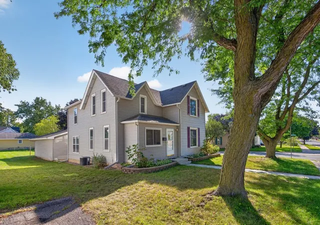 Photo 1 of Single family home for sale at 314 2nd Street SW, Stewartville, MN 55976 | MLS# 7142335 | Listing updated on 2026-09-14