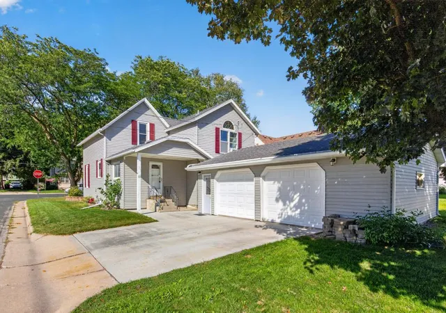 Photo 2 of Single family home for sale at 314 2nd Street SW, Stewartville, MN 55976 | MLS# 7142335 | Listing updated on 2026-09-14