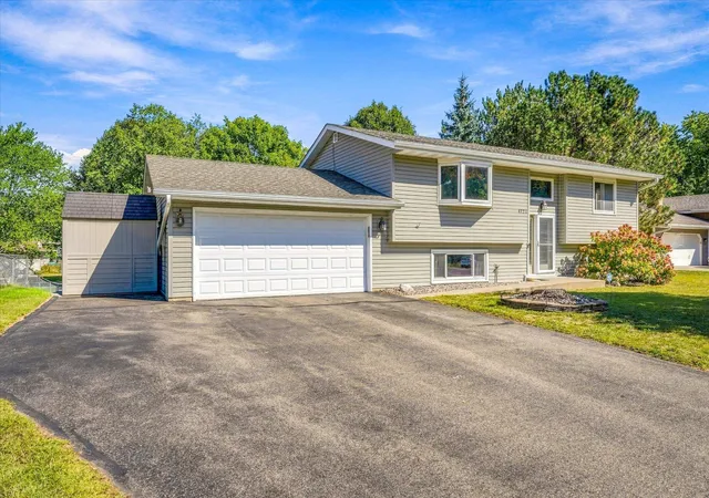Photo 1 of Single family home for sale at 1721 Deerwood Dr, Saint Paul, MN 55122 | MLS# 7142395 | Listing updated on 2026-09-15