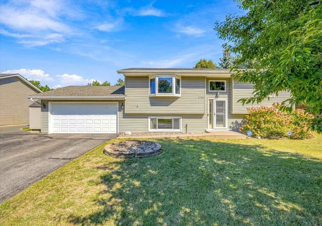 Photo 2 of Single family home for sale at 1721 Deerwood Dr, Saint Paul, MN 55122 | MLS# 7142395 | Listing updated on 2026-09-15