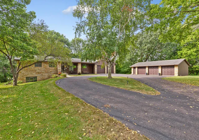 Photo 1 of Single family home for sale at 23 Holiday Ct, North Mankato, MN 56003 | MLS# 7142416 | Listing updated on 2026-09-14