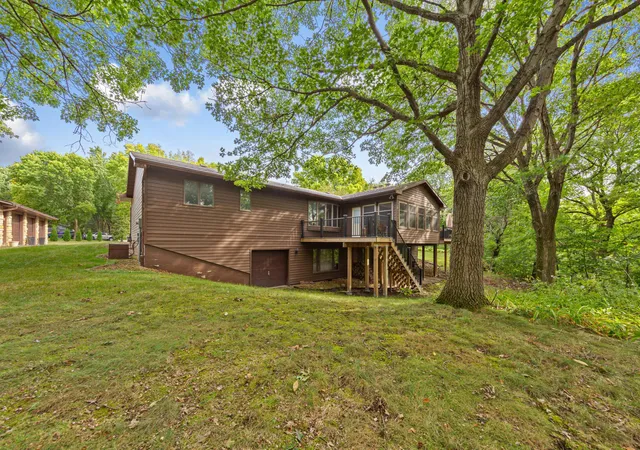 Photo 3 of Single family home for sale at 23 Holiday Ct, North Mankato, MN 56003 | MLS# 7142416 | Listing updated on 2026-09-14