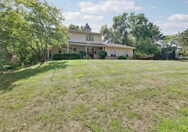 Photo 3 of Single family home for sale at 8359 Amsden Ridge Dr, Minneapolis, MN 55438 | MLS# 7142519 | Listing updated on 2026-09-15