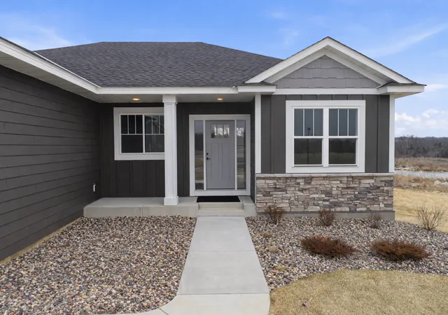 Photo 2 of Single family home for sale at 6839 Timberview Ct, Cannon Falls, MN 55009 | MLS# 7142533 | Listing updated on 2026-09-13