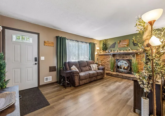 Photo 4 of Single family home for sale at 101 49th Avenue NE, Minneapolis, MN 55421 | MLS# 7142558 | Listing updated on 2026-09-15