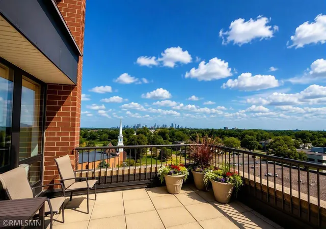 Condo for sale at 7600 Golden Valley Rd #612, Minneapolis, MN 55427 | MLS# 7142602