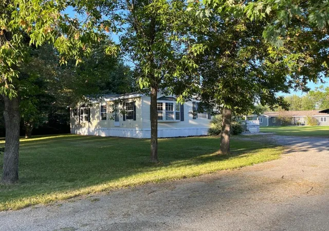 Photo 2 of Single family home for sale at 314 6th Avenue Se, Baudette, MN 56623 | MLS# 7142612 | Listing updated on 2026-09-11