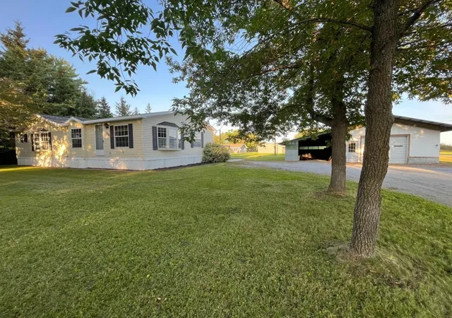 Photo 3 of Single family home for sale at 314 6th Avenue Se, Baudette, MN 56623 | MLS# 7142612 | Listing updated on 2026-09-11