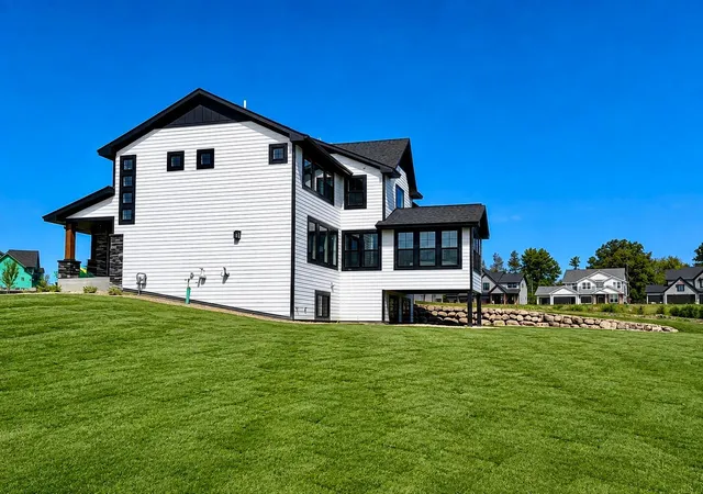 Photo 2 of Single family home for sale at 6858 Spruce Ln, Hamel, MN 55340 | MLS# 7142675 | Listing updated on 2026-09-15