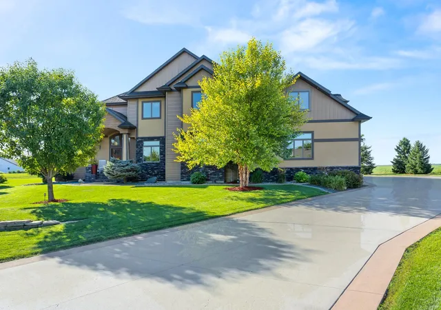 Photo 3 of Single family home for sale at 4856 2nd Street Sw, Moorhead, MN 56560 | MLS# 7142849 | Listing updated on 2026-09-11