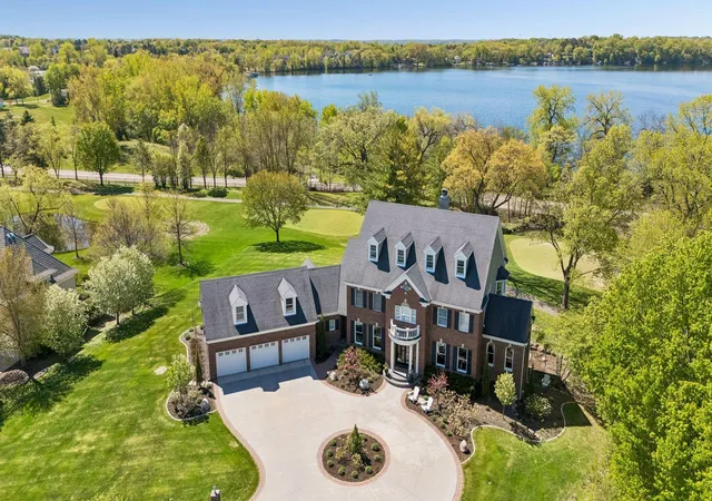 Photo 3 of Mansion for sale at 18482 Bearpath Trl, Eden Prairie, MN 55347 | MLS# 7142921 | Listing updated on 2026-09-11