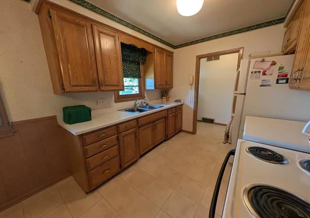 Photo 4 of Single family home for sale at 1512 16 1/2 Ave, Rochester, MN 55901 | MLS# 7143032 | Listing updated on 2026-09-12