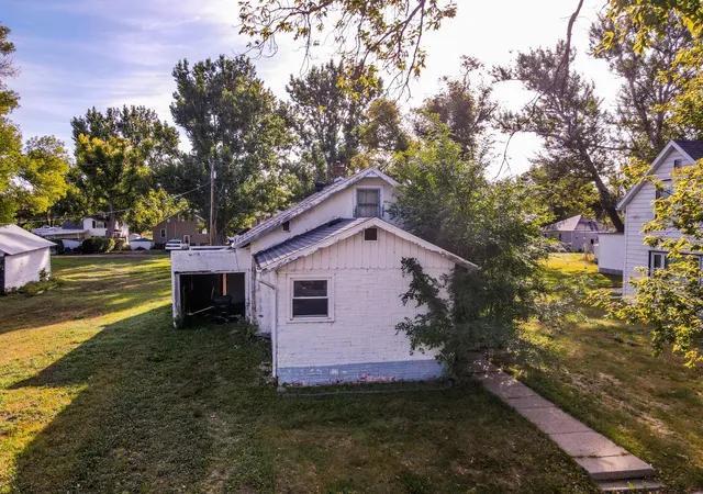 Single family home for sale at 432 7th Avenue NE, Valley City, ND 58072 | MLS# 7143178