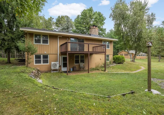 Photo 3 of Single family home for sale at 13963 Tomahawk Dr S, Afton, MN 55001 | MLS# 7143201 | Listing updated on 2026-09-13