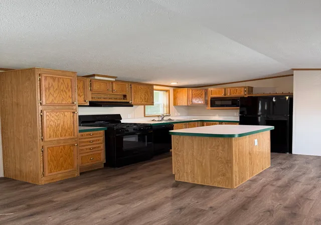 Photo 3 of Sale Pending at 93721 Sun Bay Ln, Sturgeon Lake, MN 55783 | MLS# 7143250 | Listing updated on 2026-09-23