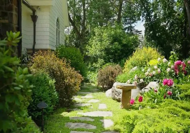 Photo 4 of Single family home for sale at 7317 Auto Clb Rd, Minneapolis, MN 55438 | MLS# 7143266 | Listing updated on 2026-09-17