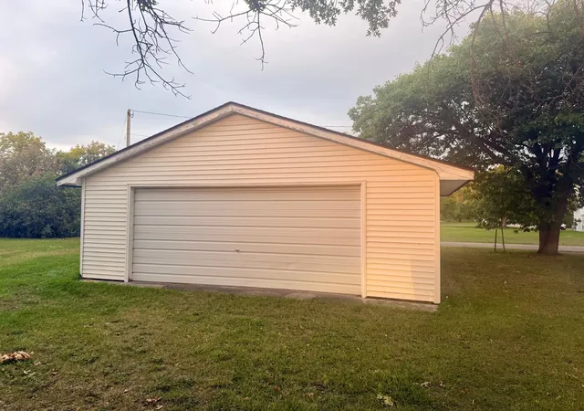Photo 2 of Sale Pending at 2810 Minnesota Ave Nw, Bemidji, MN 56601 | MLS# 7143311 | Listing updated on 2026-09-12
