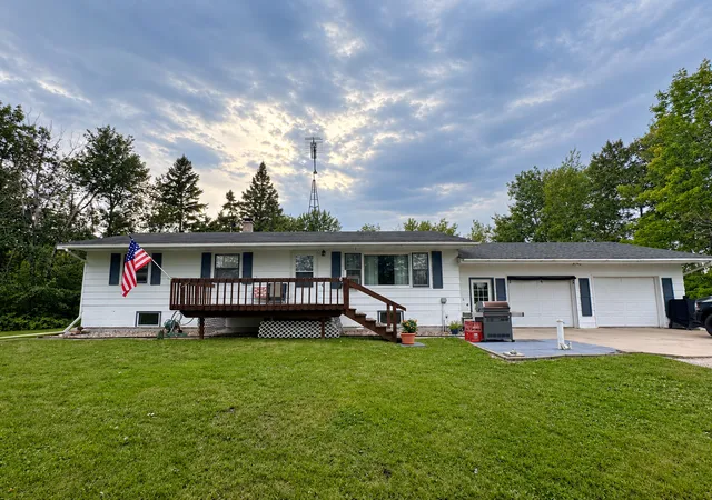 Photo 1 of Single family home for sale at 40427 State Hwy 313, Warroad, MN 56763 | MLS# 7143420 | Listing updated on 2026-09-14